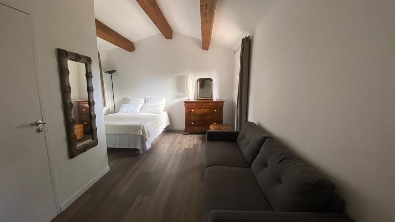 Les Magnolias Bed & Breakfast Marseille Bagian luar foto