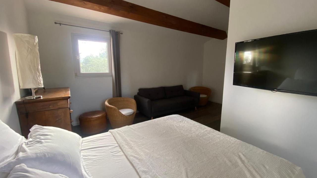 Les Magnolias Bed & Breakfast Marseille Bagian luar foto